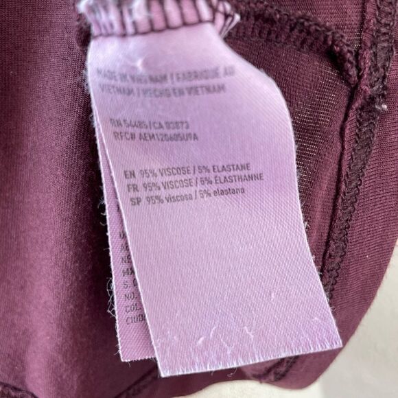 American Eagle Soft & Sexy Maroon T-Shirt Size M EUC - Picture 7 of 7